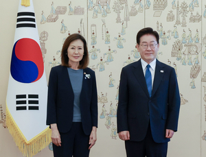 Lee receives credentials from new US Ambassador Michelle Steel, other envoys