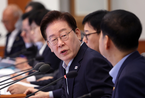 Lee says police will be biggest power, stresses need for reform by gov t body