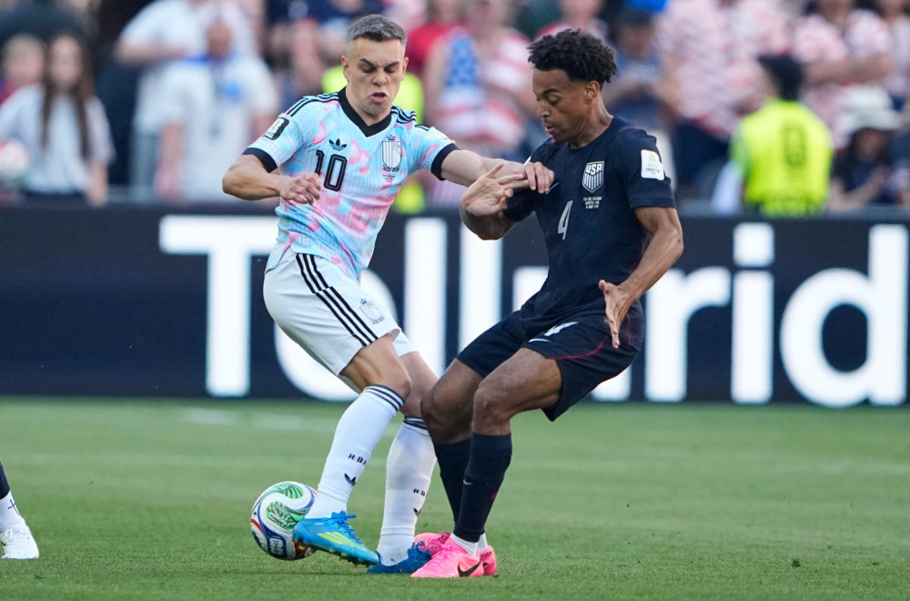 There it is - Americans on their knees, De Ketelaere scored for 1-0