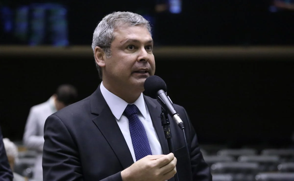 Caiado sees “extreme fragility” in Bolsonaro's support for Flavio