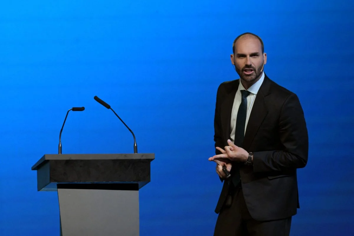 Federal Police concludes process and recommends expelling Eduardo Bolsonaro from the position of clerk