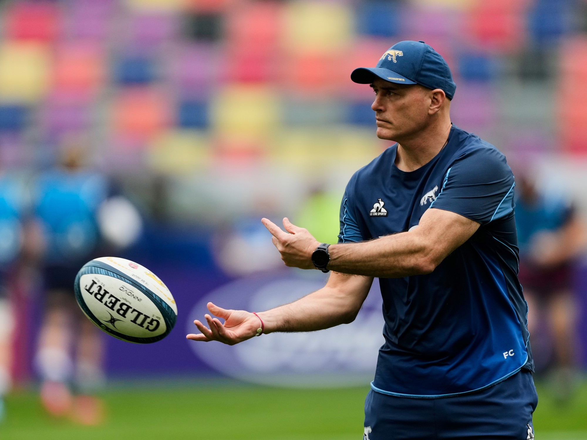 After four minutes of review, the referee decided not to validate the try in the final play of the match