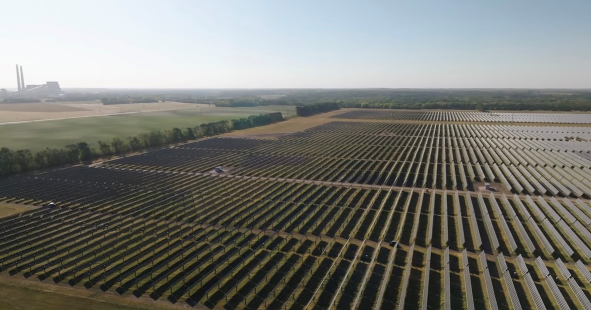 The former coal facility now transports 710 MW from 1.7 million solar panels, marking a millestone in U.S. energy transition
