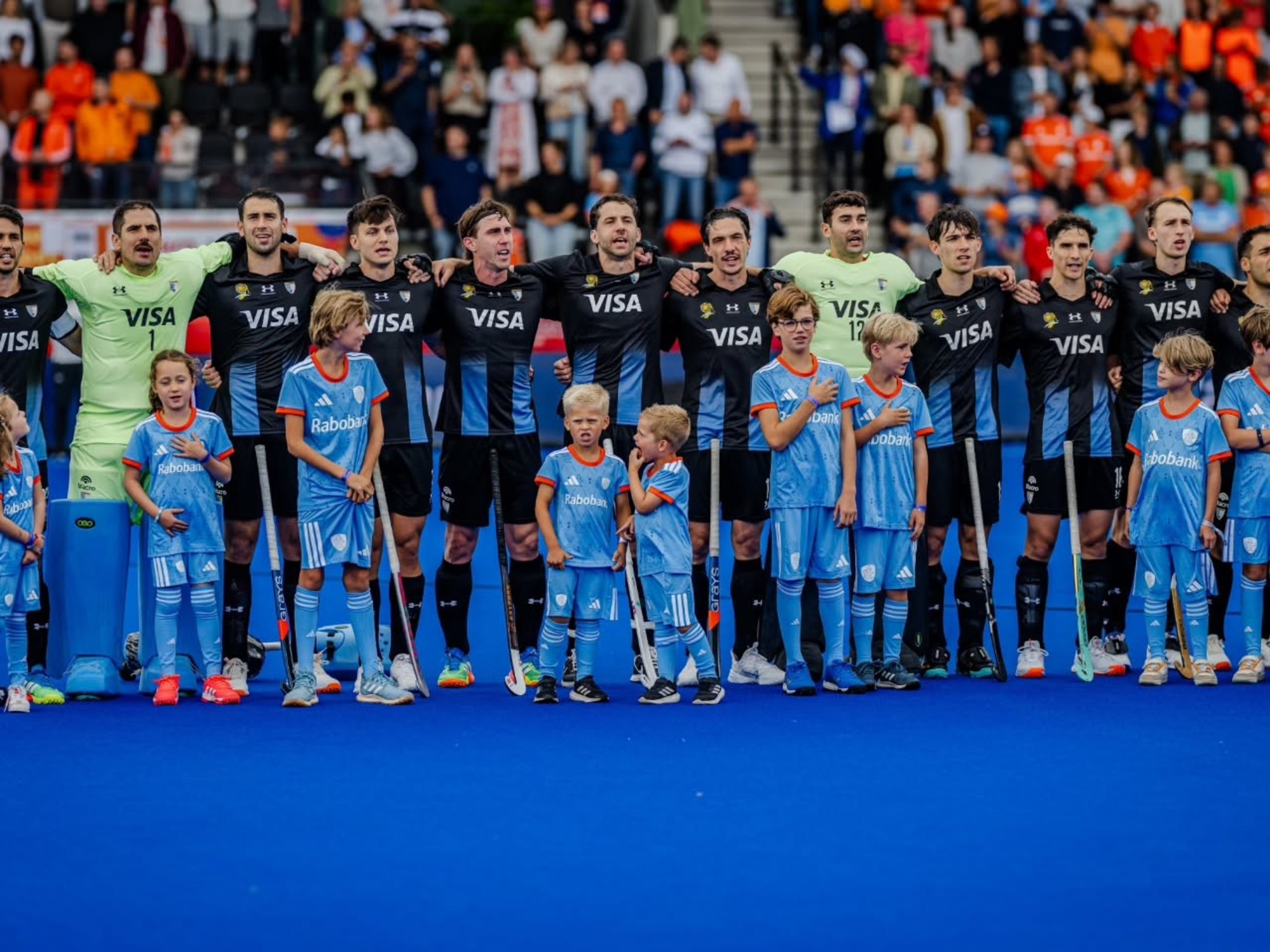 The Lions defeated 3-1 to England and took a key step in the World Cup of Hockey on Lawns