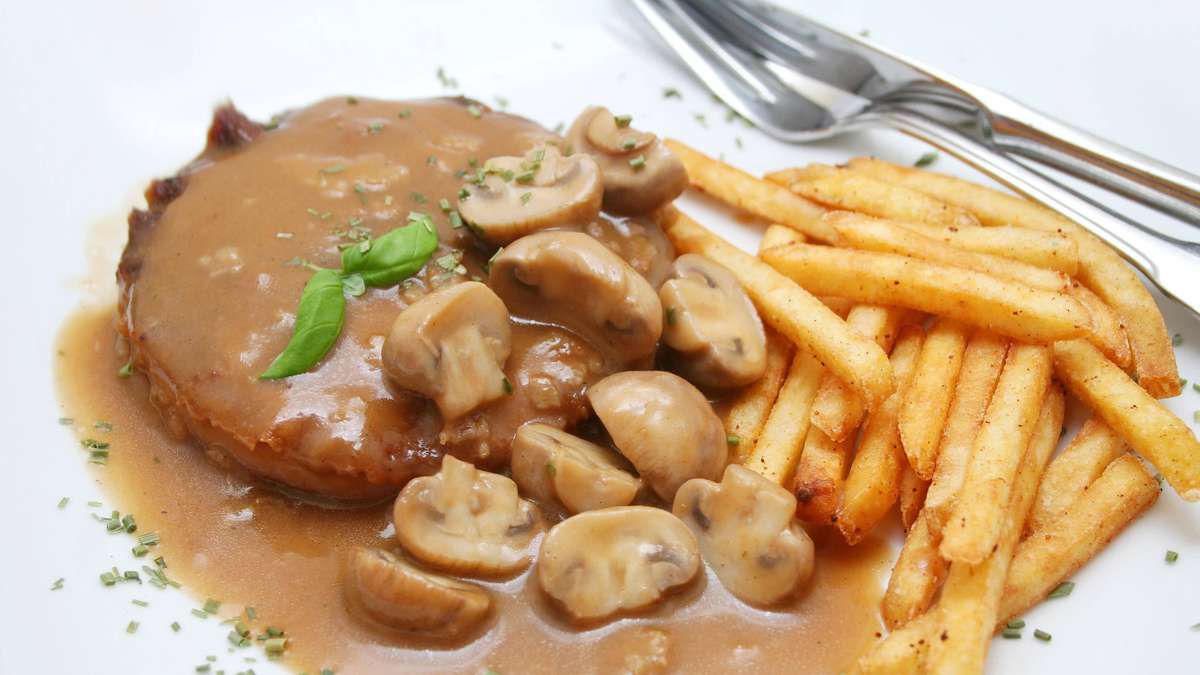 Deft hunter sauce to cook yourself: How the classic mushroom cream sauce succeeds