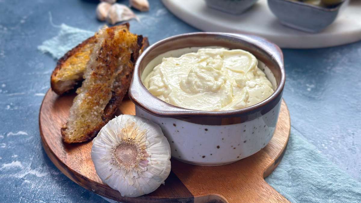 The barbecue can come: With this Aioli without an egg you have the best dip on the table