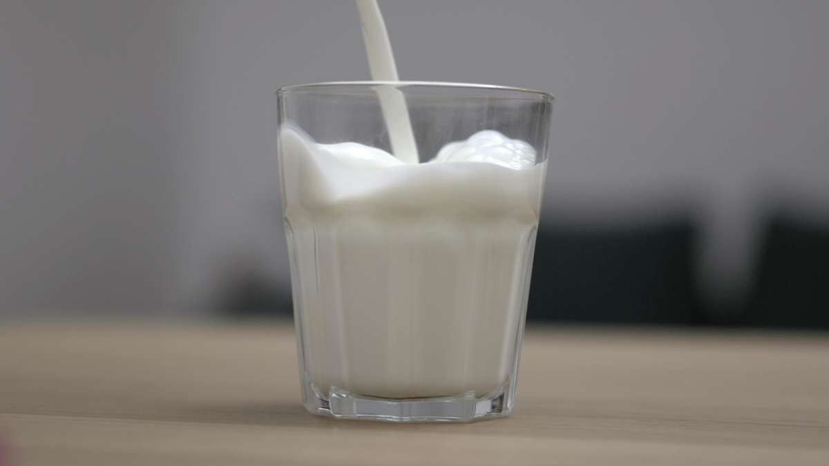 Decades-Old Dietary Rule Under Scrutiny: What Full-Fat Milk Really Does to the Body