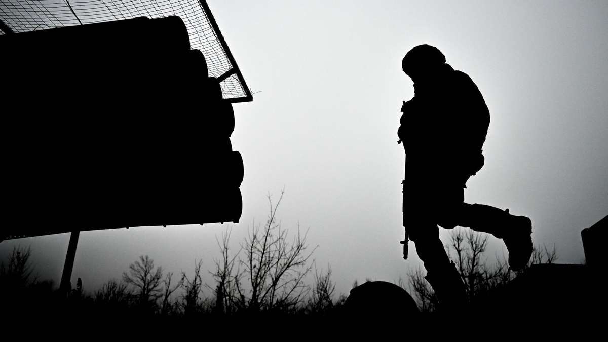 Shortage of personnel in the Ukraine war: Russia should force men to “voluntary” recruitment
