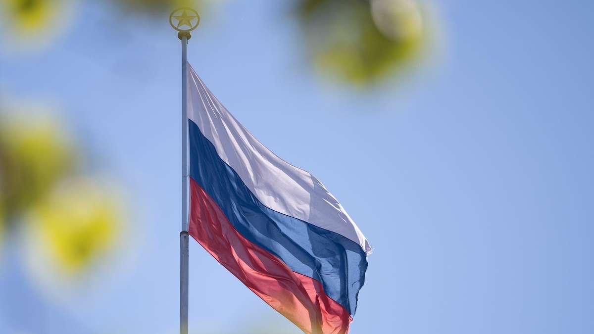All except AfD and BSW: Putin's trolls are targeting Eastern elections