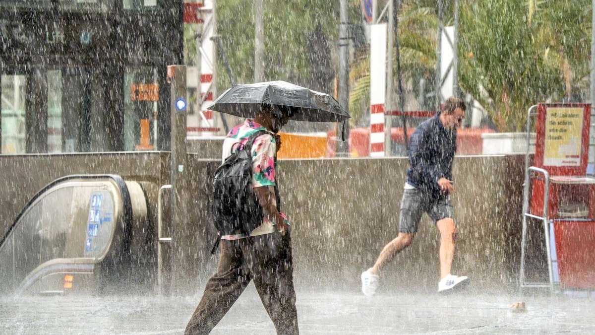 Umbrella and sweater: After heat wave follows temperature drop in Bavaria