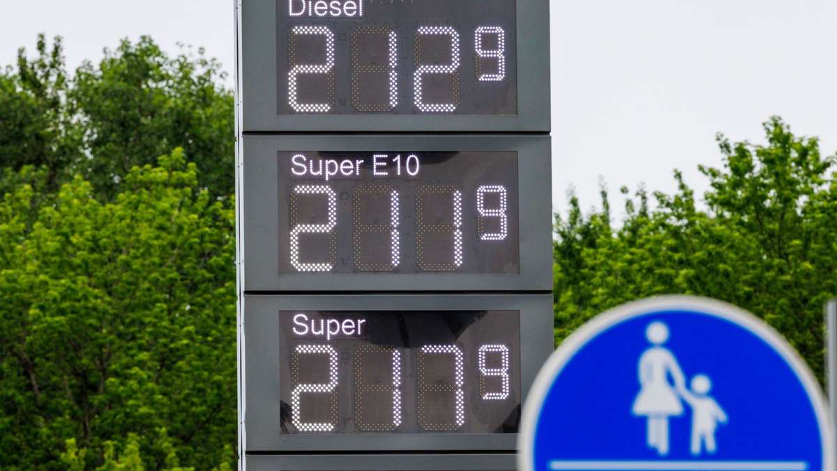 Tank discount not fully passed on: antitrust office opens proceedings against refineries