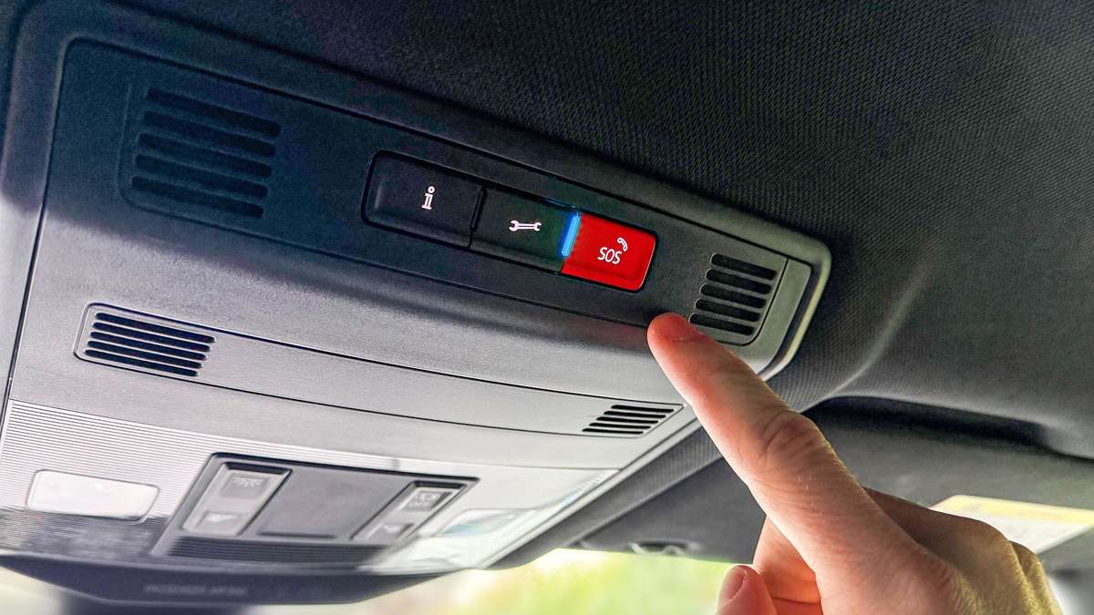 Millions of cars will lose their emergency call from 2028 – retrofitting 'hardly feasible'