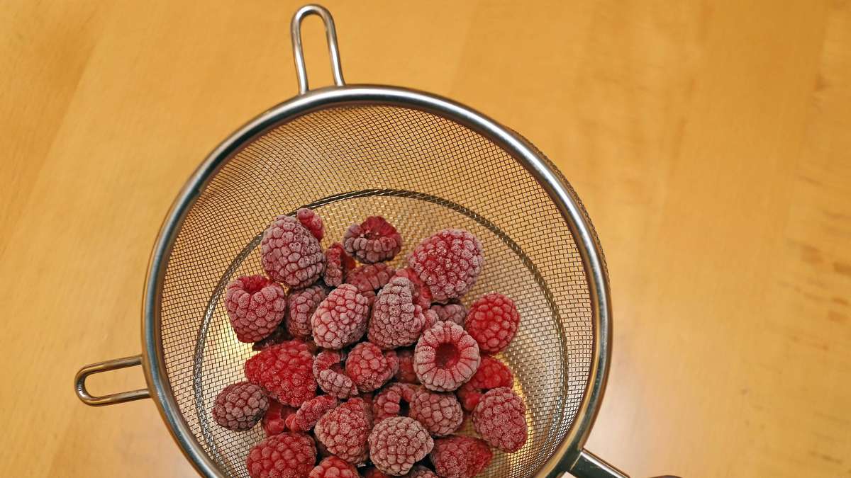 How Dangerous Are Noroviruses in Frozen Foods?