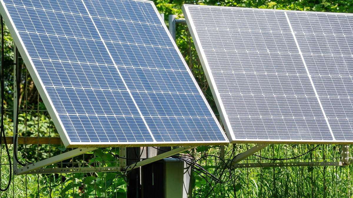 Dispute over energy transition on the balcony: housing group bans solar storage