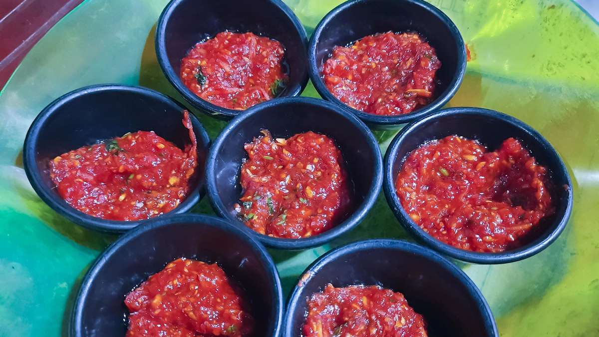 Homemade tomato chutney: stock for winter from summer tomatoes
