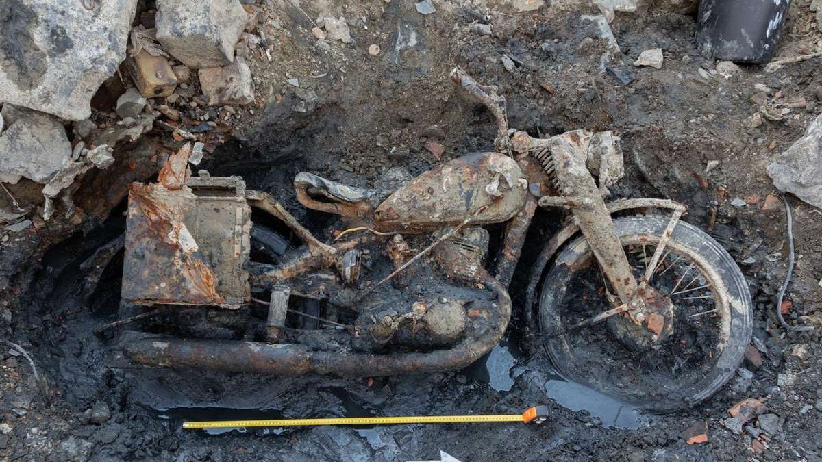 Heatwave exposes war secret: German soldiers discovered in the Danube Identification marks intact