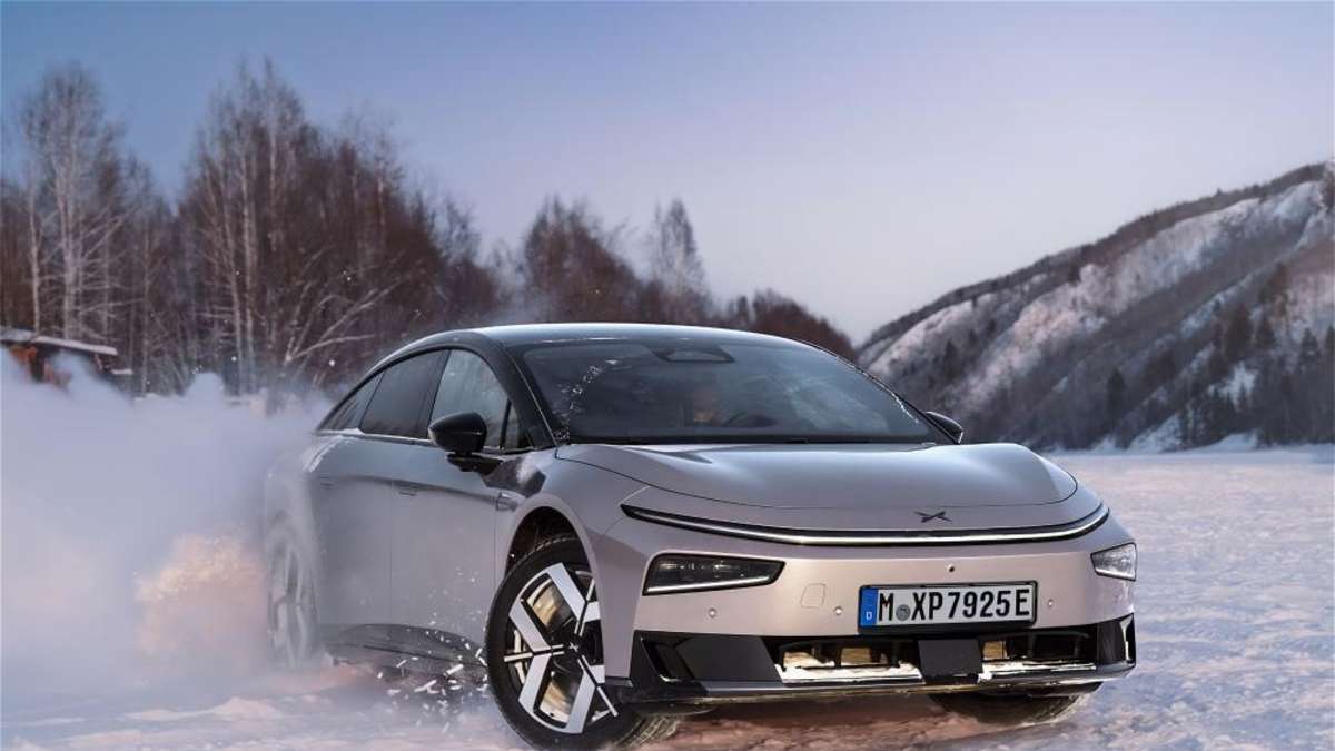 China builds e-car factory in Galicia – Madrid sounds alarm