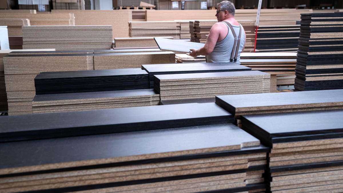 Kitchen manufacturer with third insolvency within six years – 120 jobs at risk