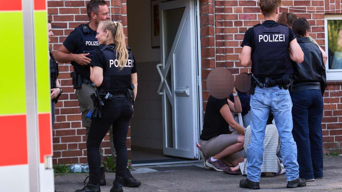 Three-year-old Bella drowned in family pool: police investigate parents