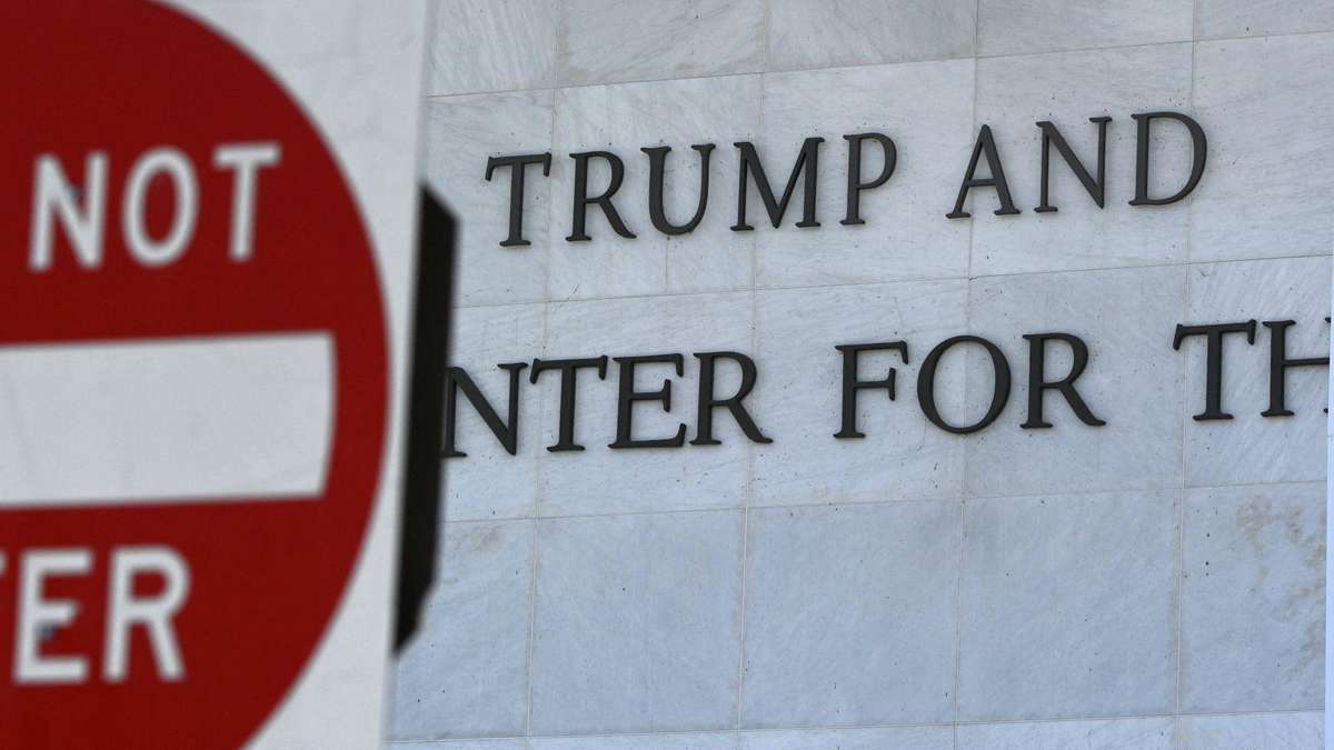 For 560 million dollars: So radically Trump wants to rebuild the Kennedy Center