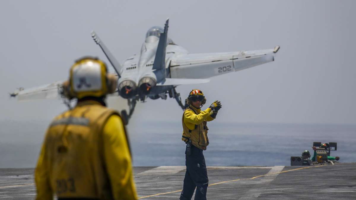 Trump wants to rebuild US aircraft carriers – Experts warn of billions of disasters