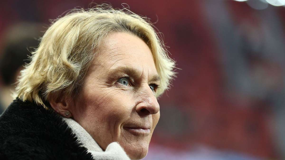 Former federal coach Voss-Tecklenburg surprises with new job
