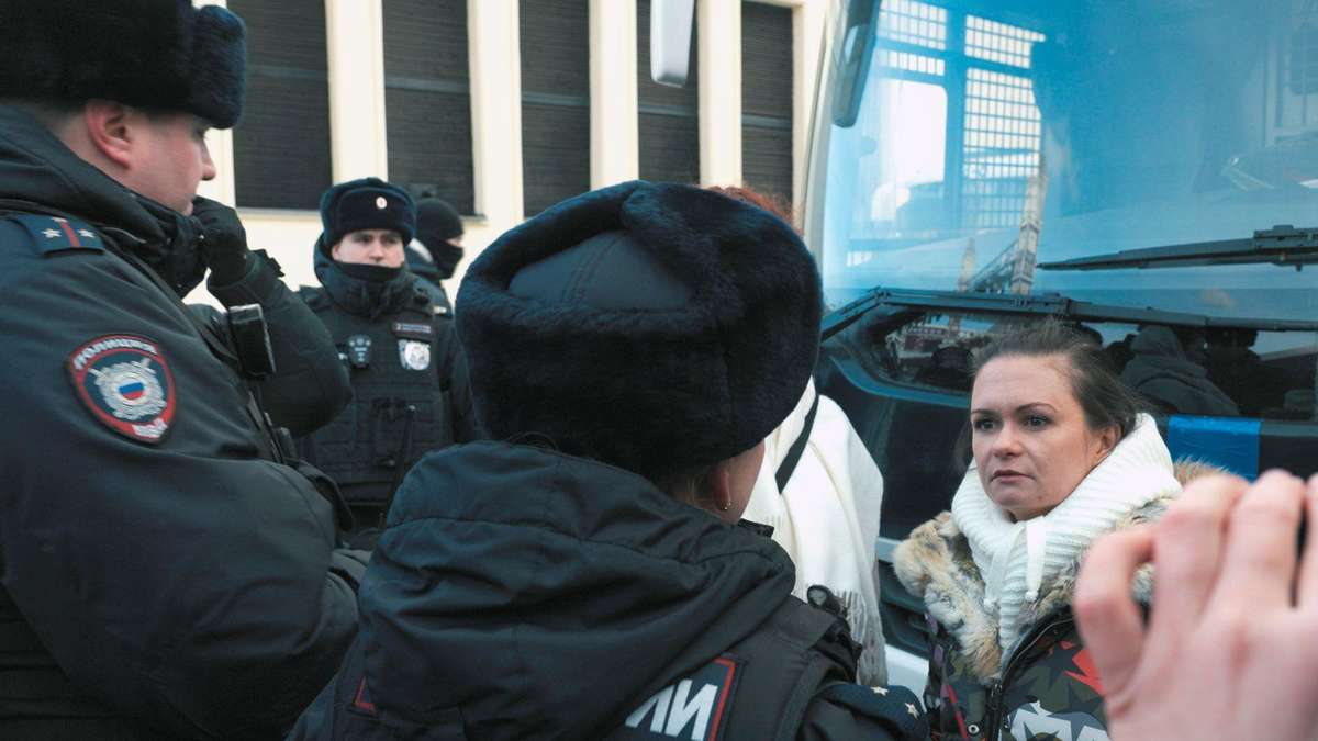 “I just don’t see a future”: TV documentary shows how people in Russia think about the war