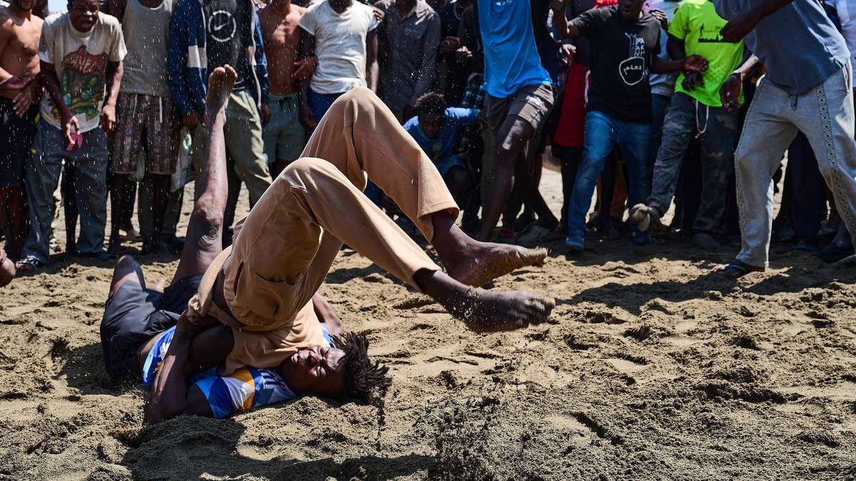 Morocco again prevents hundreds of migration attempts: “Ceuta is in danger” Spain warned of crisis