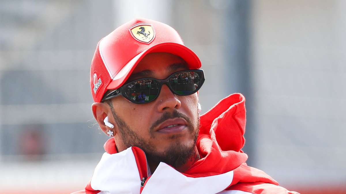 Lewis Hamilton apologizes to Ferrari for his outburst