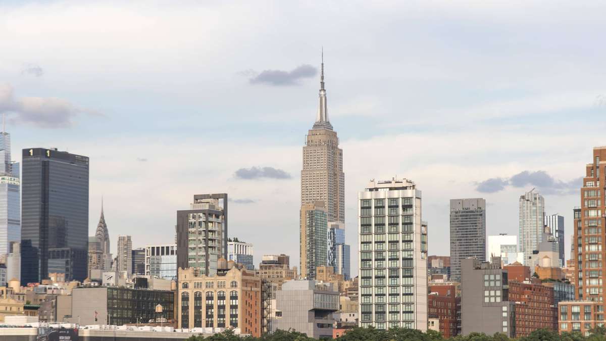 Illegal marriage proposal on Empire State Building: Netflix duo on trial