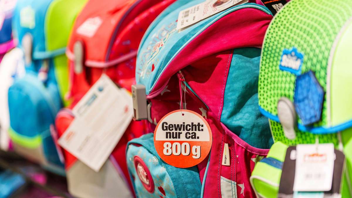 Heavy school bags burden children: This makes the bag easier