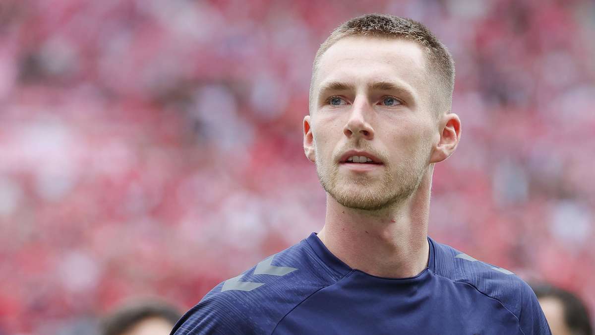 Scheller extends early contract with SC Paderborn