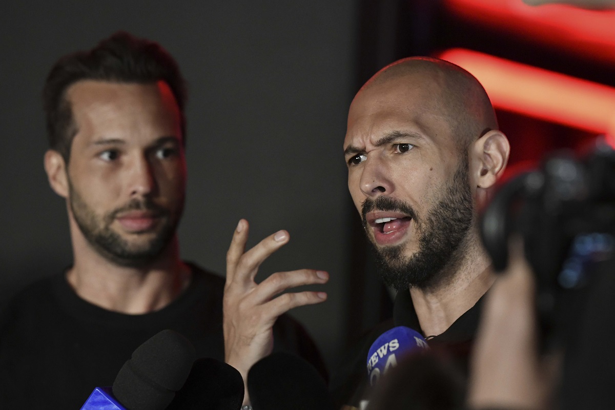 Male influencer Andrew Tate and his brother Tristan arrested in Miami at the request of the United Kingdom