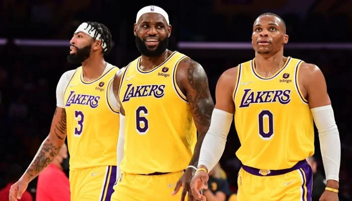 Los Angeles Lakers to be sold to Bob Iger, Josh Kushner for $12.5 billion