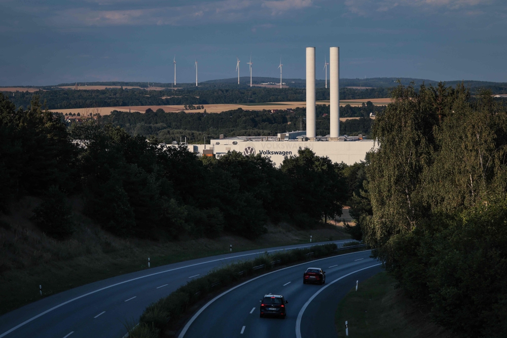 World : Volkswagen Boss Prefers 'Smarter Solutions' Over Factory Closures