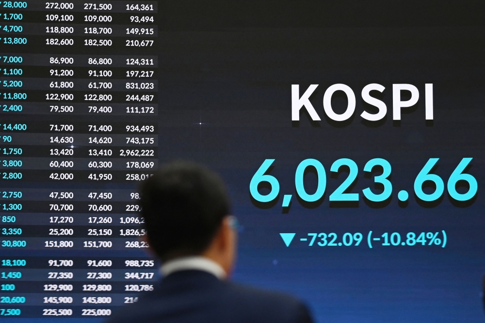 Six S. Korean journalists, two others charged over alleged stock manipulation scheme
