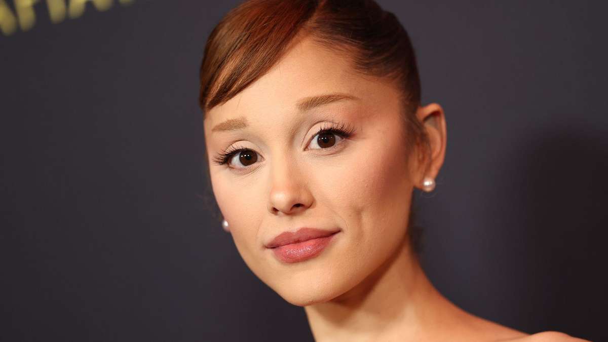 Ariana Grande announces retreat from the public