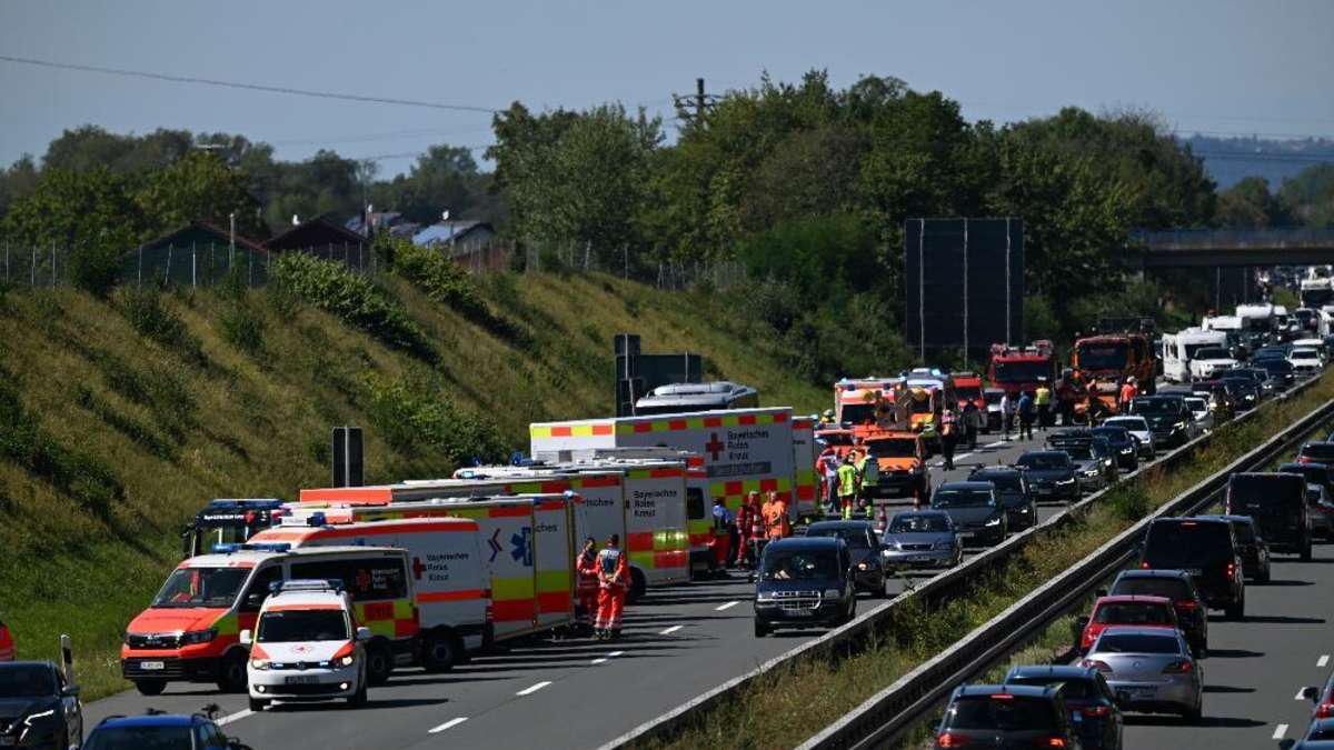 Traffic: Accident with coach on the A3