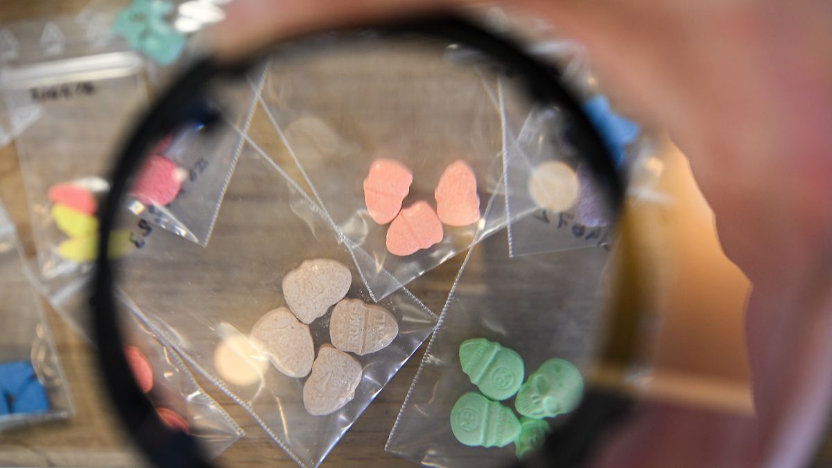 Charges against alleged drug platform operator