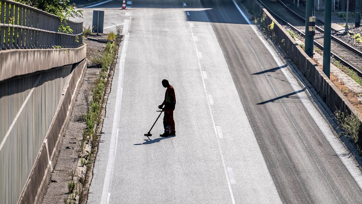Illegal collusion in road repairs: Cartel Office imposes millions of fines