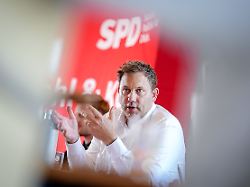Against debt critics in the Union: SPD-presidency celebrates first successes of the special assets