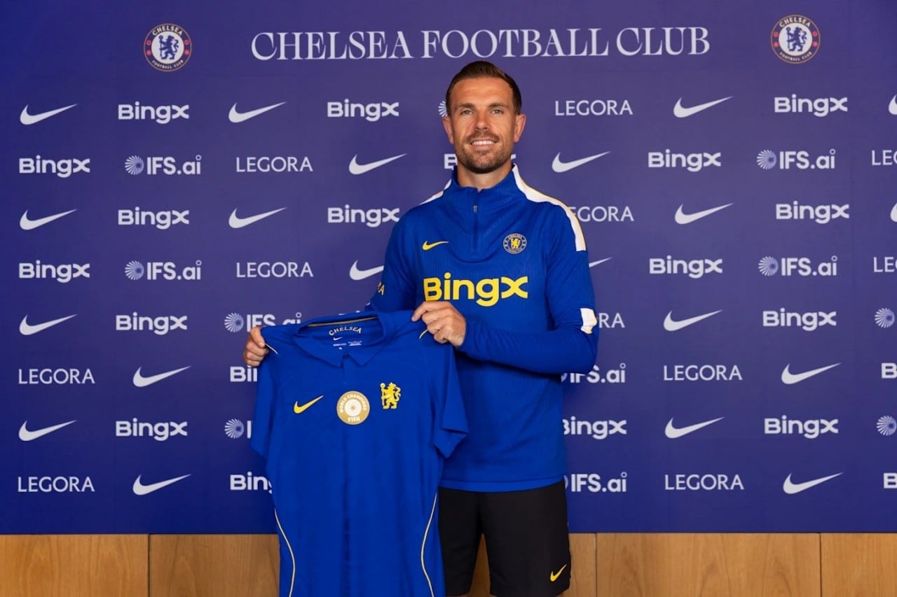 The 36-year-old England midfielder signed a free-transfer contract, becoming Chelsea's eighth first-team acquisition this summer